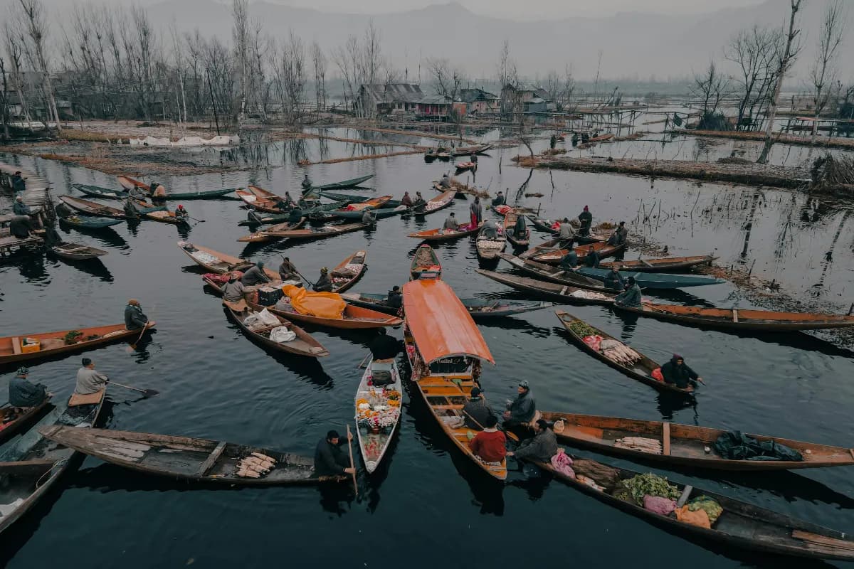 Floating Markets