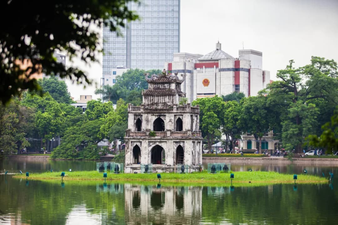 Hoan Kiem Lake