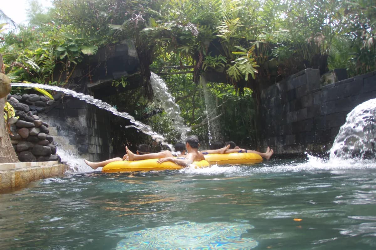 Image of People Enjoying Water activities in Bali