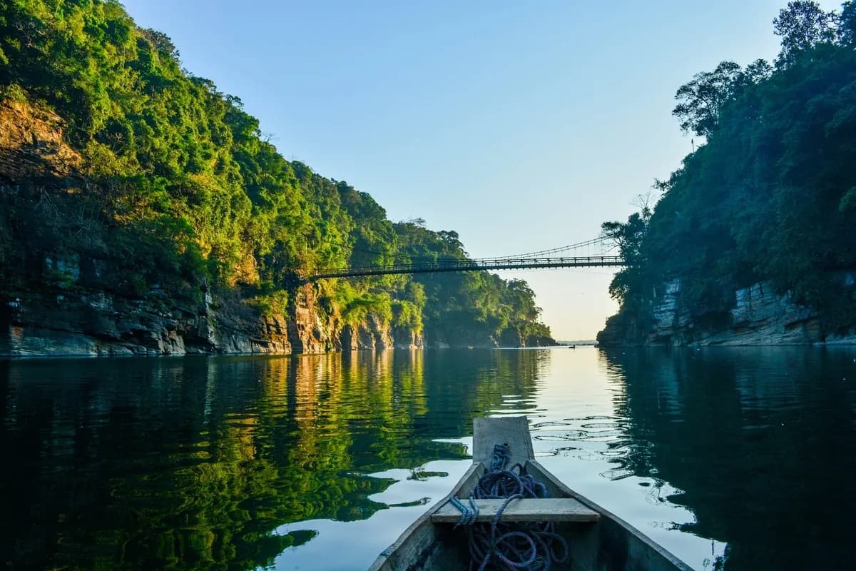 Umngot River boating view