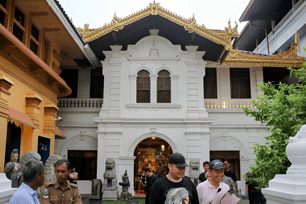 Gangaramaya Temple