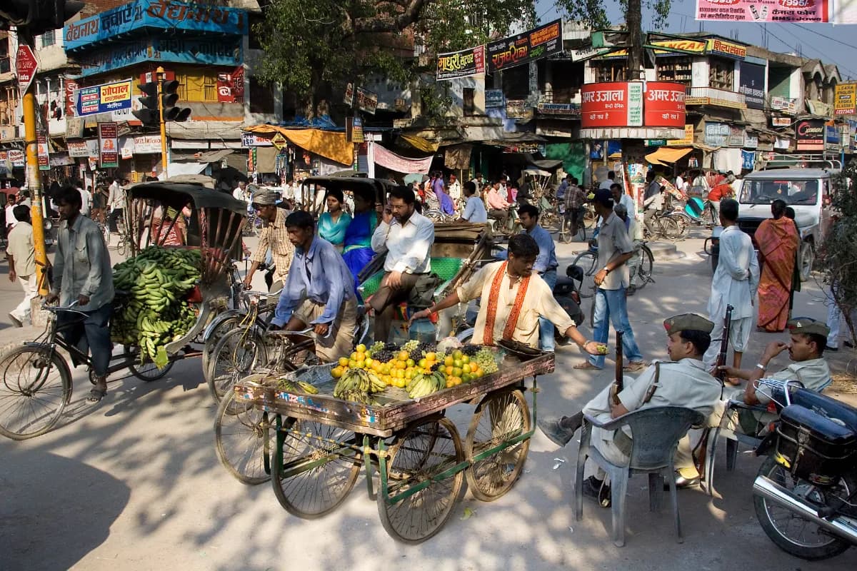 Street Vendors selling Fruits at Police Bazaar