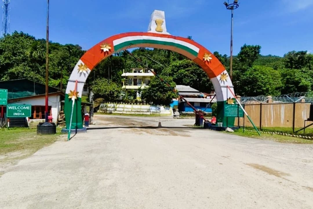 Dawki Border Town