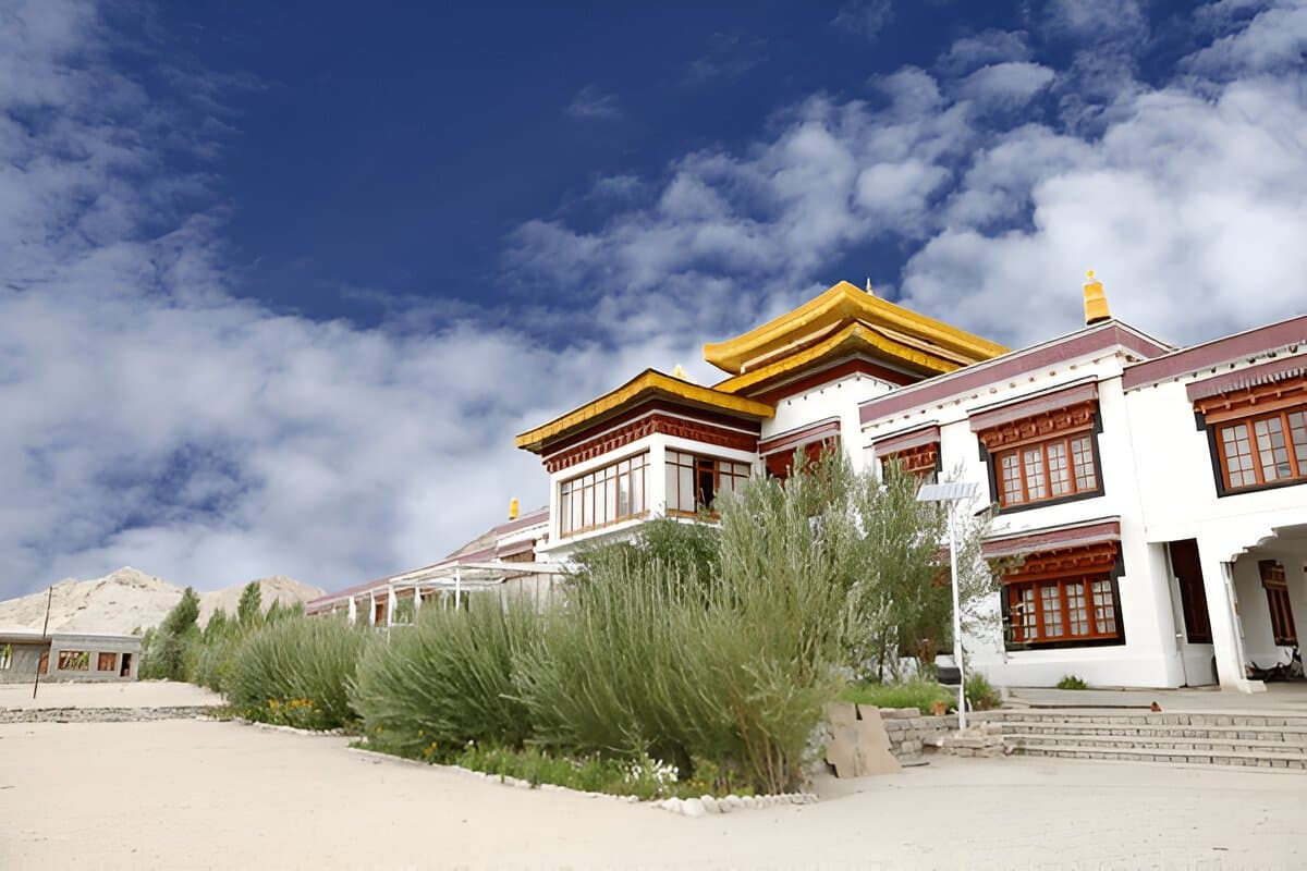 Druk Padma Karpo School