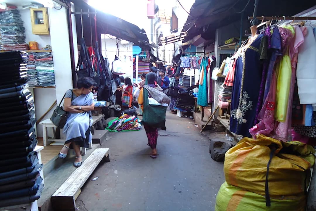 Narrow Market Lanes