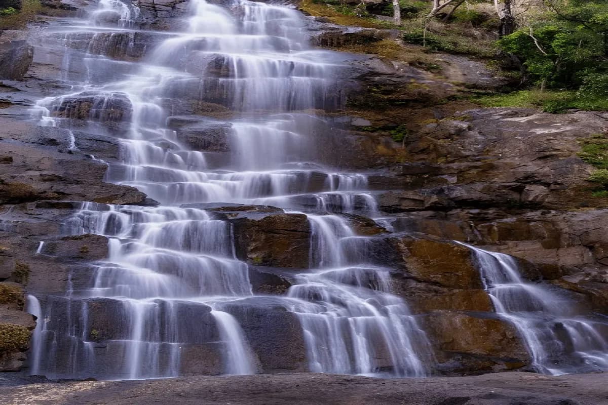 Tyrshi Falls