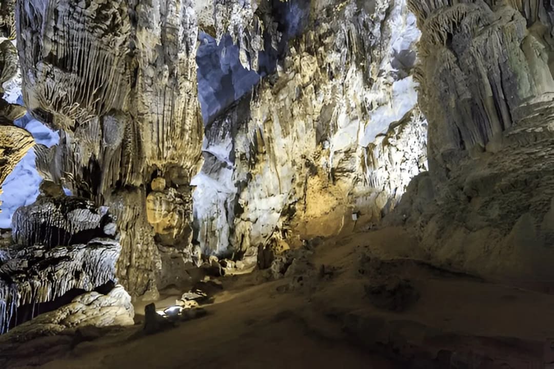 Phong Nha Cave