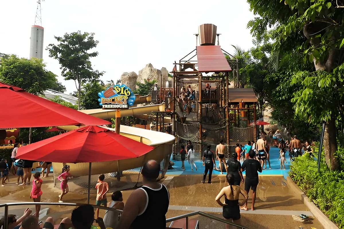 Adventure Cove Waterpark