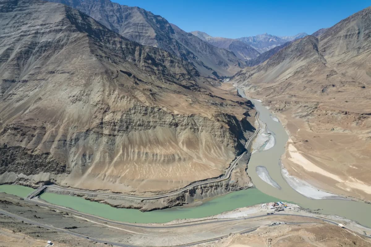 Magnetic Hill & Sangam Viewpoint
