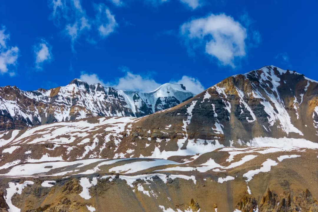 High-Altitude Mountain Views