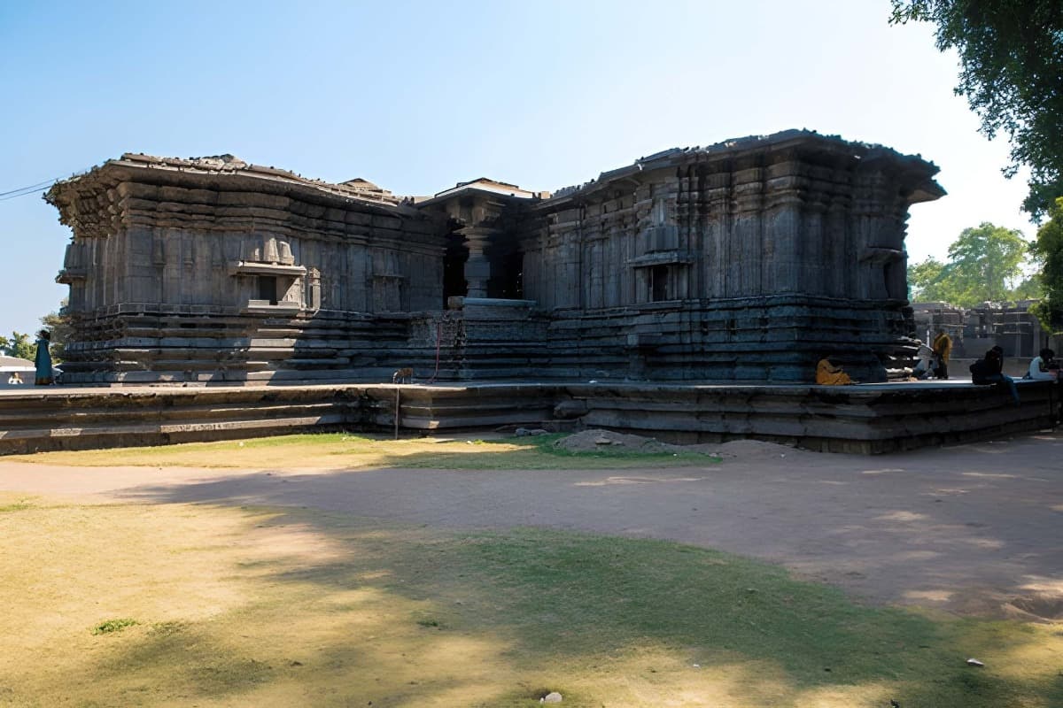 Thousand Pillar Temple