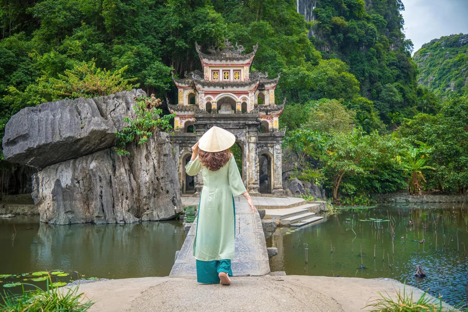 Classic Vietnam Highlights | Cu Chi History & Ba Na Hills