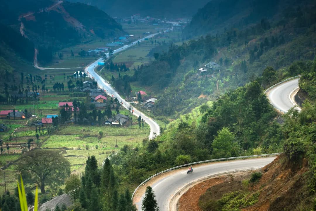 Mountain Trekking Routes