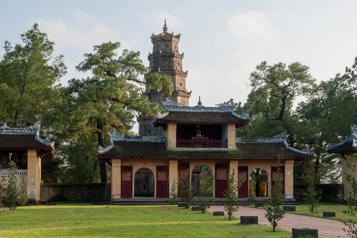 Huong Pagoda