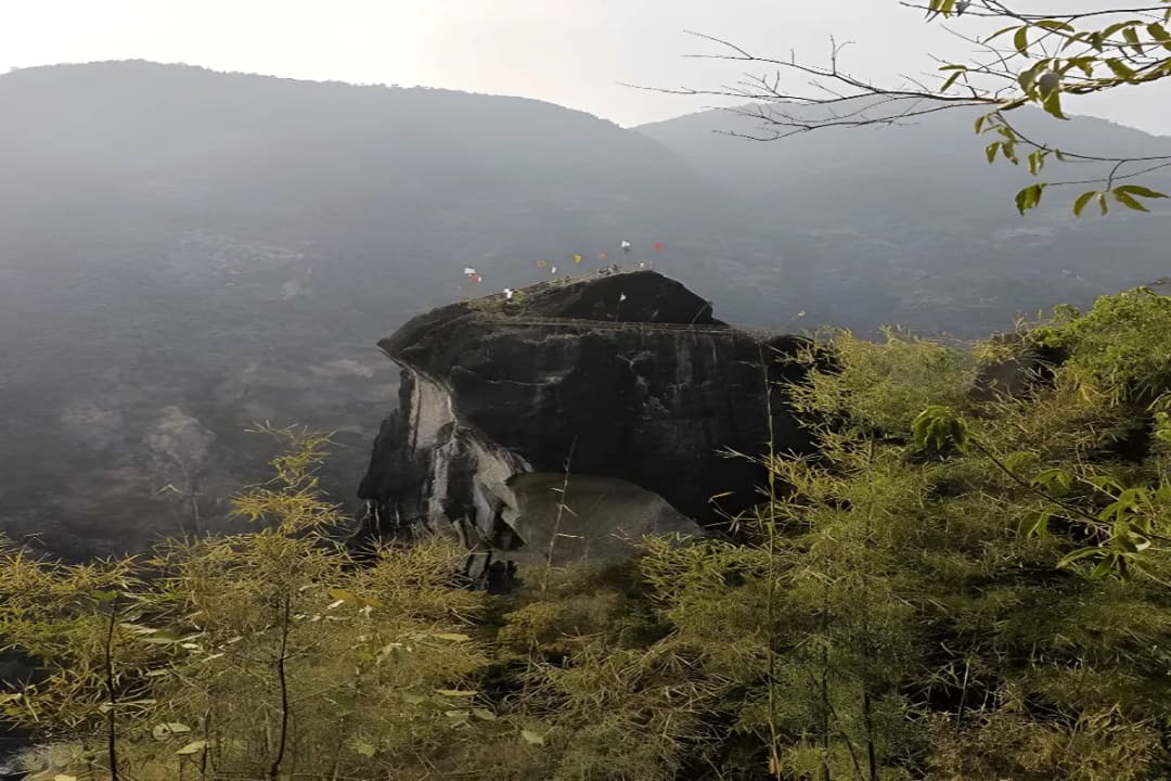 Mawryngkhang Rock Formation