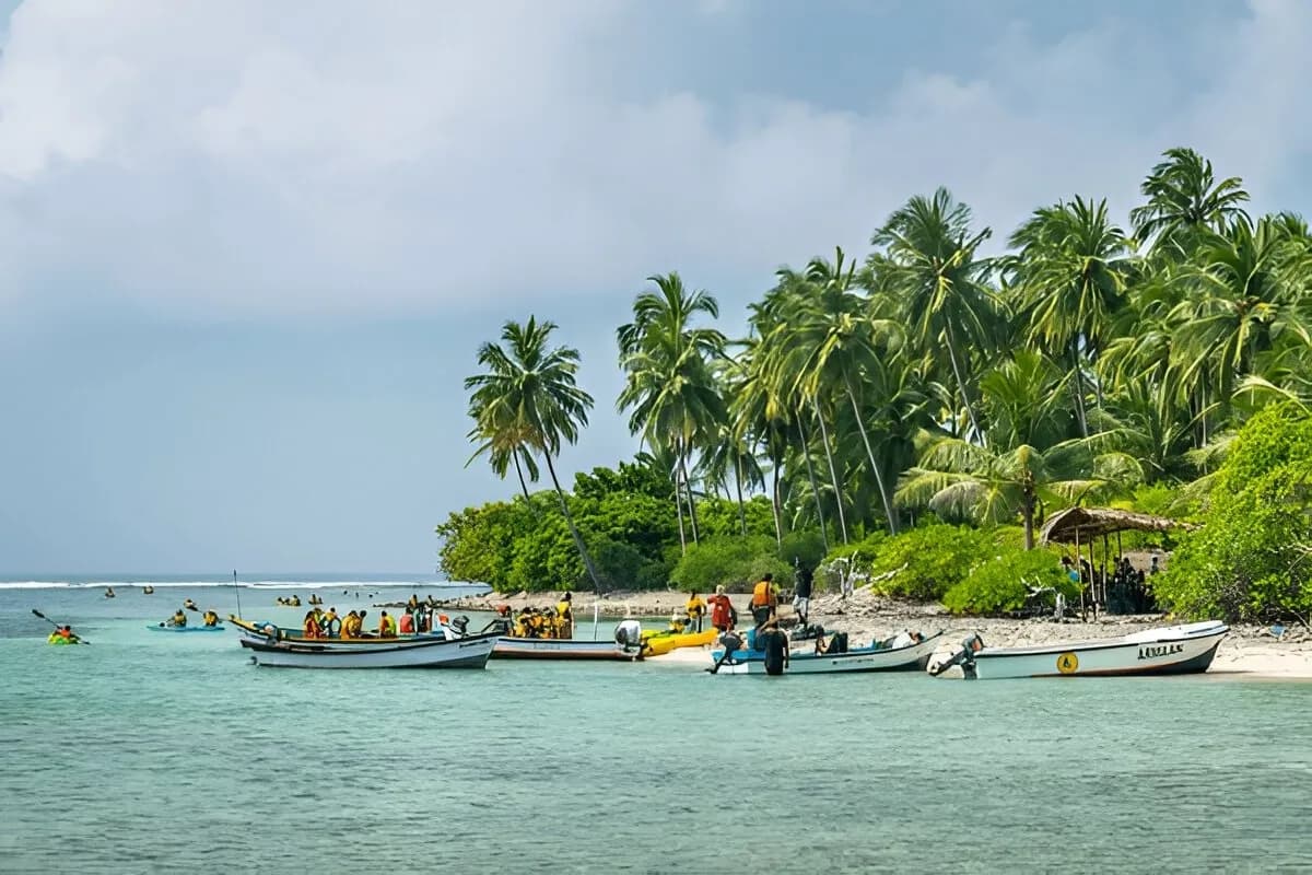 Kalpeni Beach