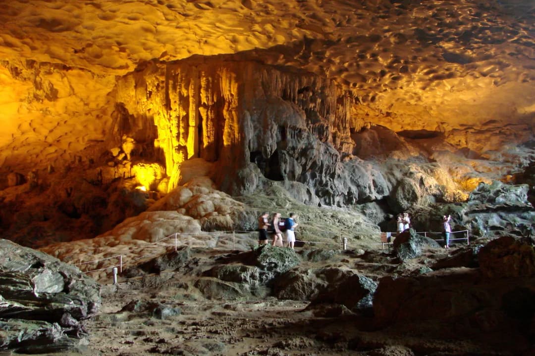 Sung Sot Cave Nearby