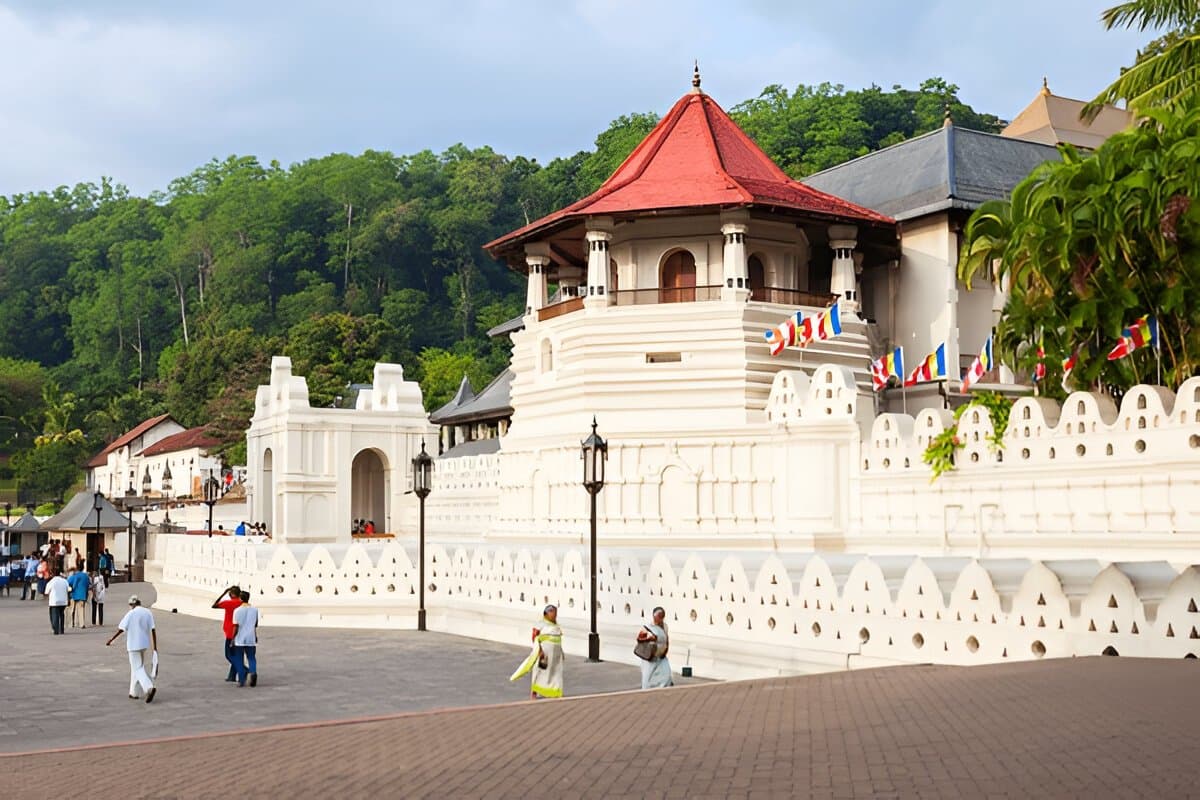 The Temple of the Sacred Tooth Relic