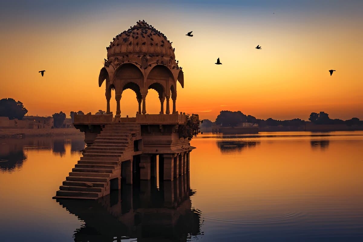 Gadisar Lake