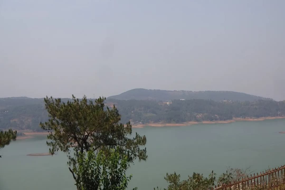 Umiam Lake Viewpoint