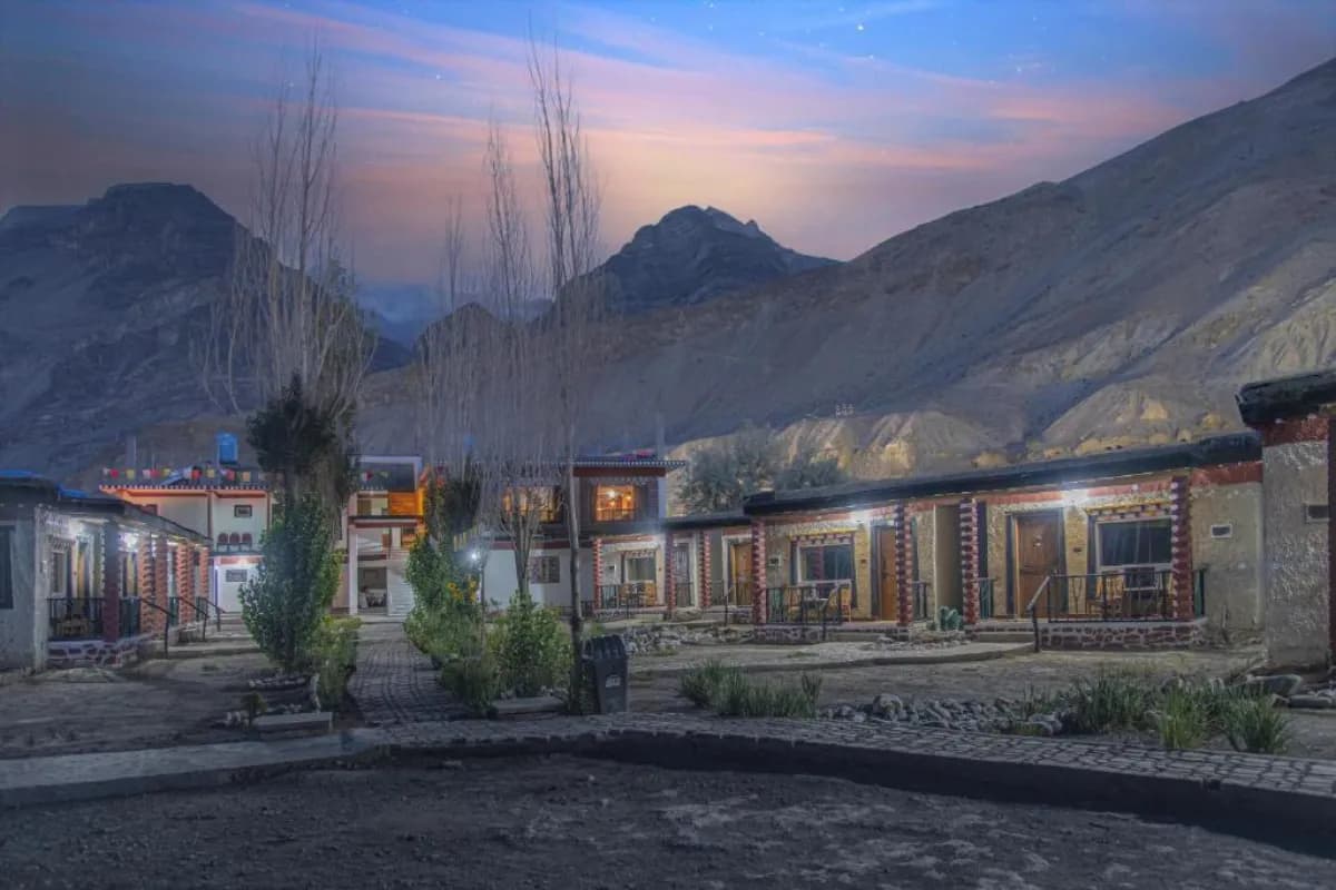 Echor Mud Huts, Tabo