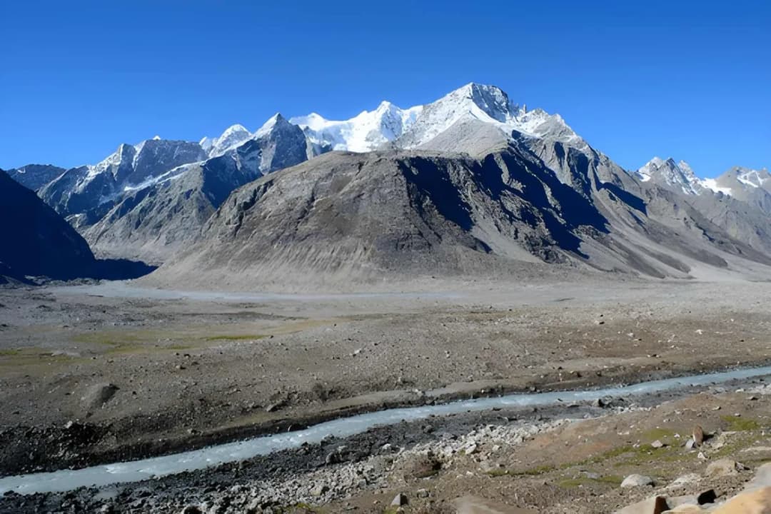 Bara Shigri Glacier Views