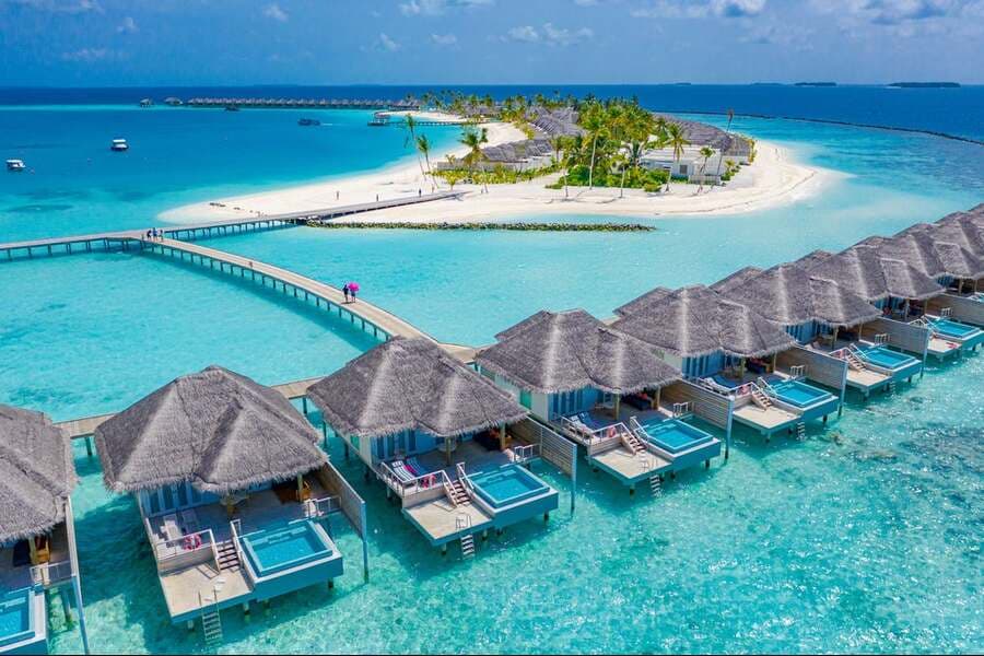 Mauritius Honeymoon Tour: Tantalizing Love