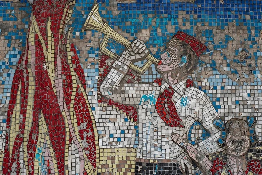 Hunt for Soviet Mosaics & Sculptures