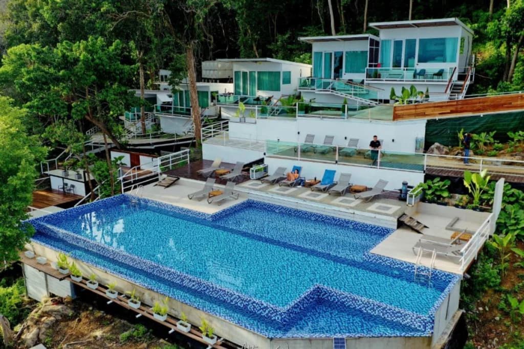Alunan Resort