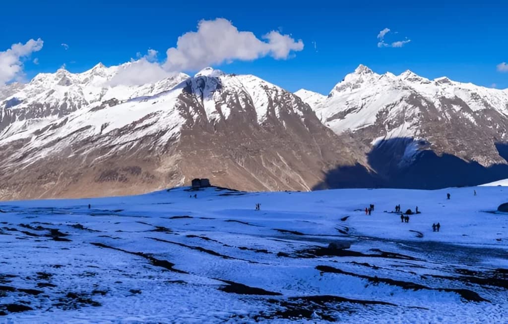 Manali in April
