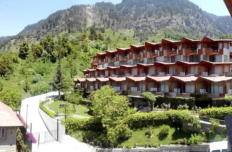 Manu Allaya Resort