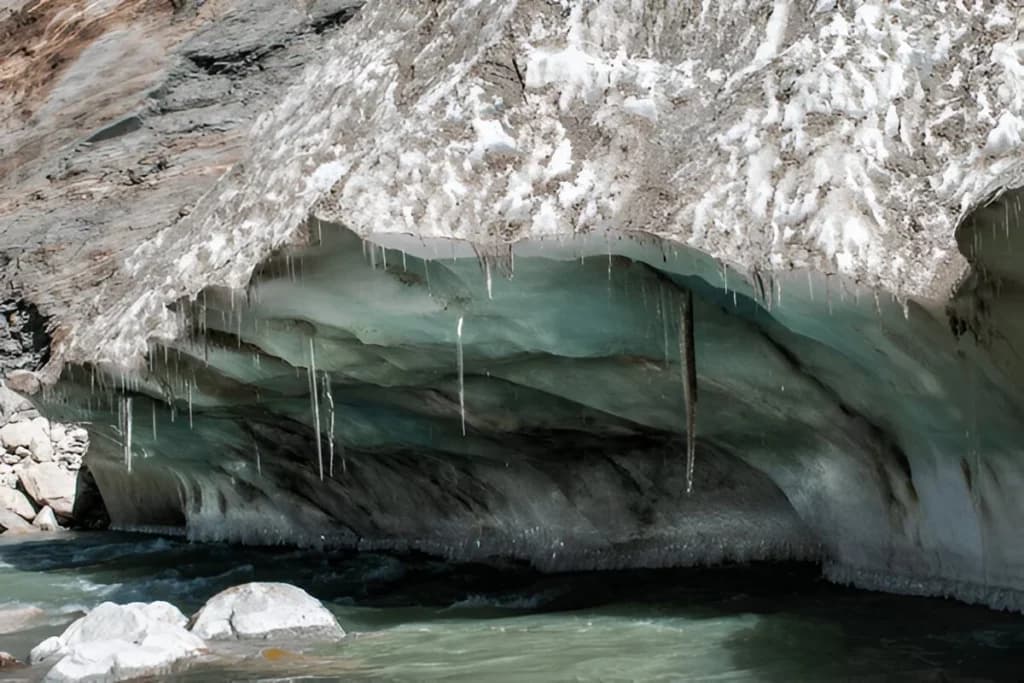 Gomukh Glacier