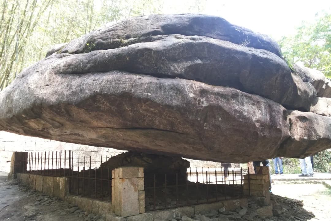 Balancing Rock of Mawlynnong