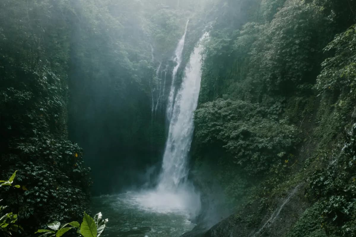 Aling-Aling Waterfall