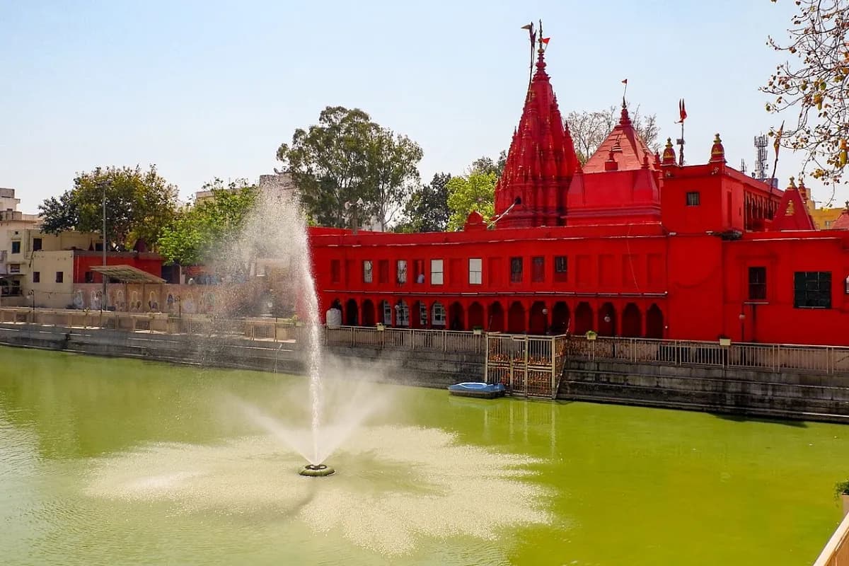Shree Durga Mata/Kushmanda Mandir