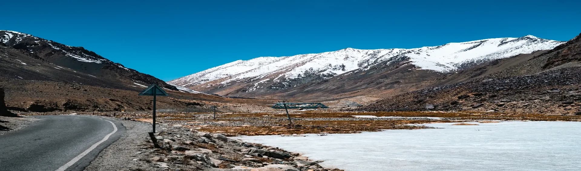 Summer Ladakh Trip vs Winter Ladakh Trip – Which Experience Is Better?