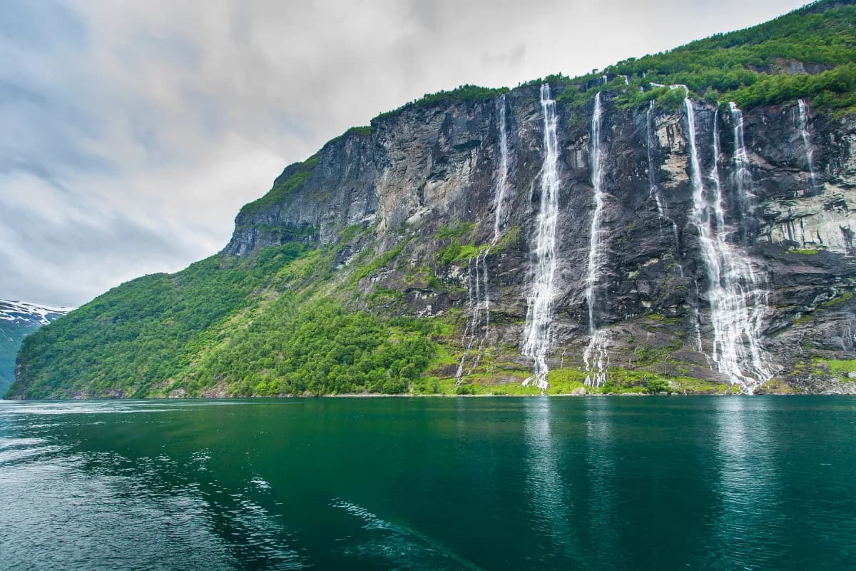 Seven Sisters Waterfall