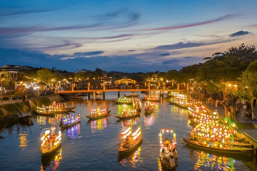Visit Hoi An Ancient Town