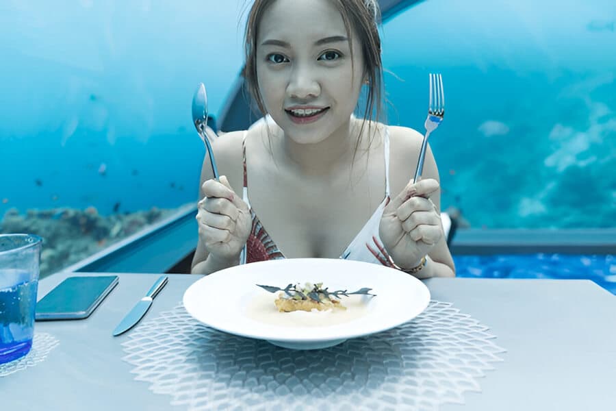 Dining In Underwater Restaurants