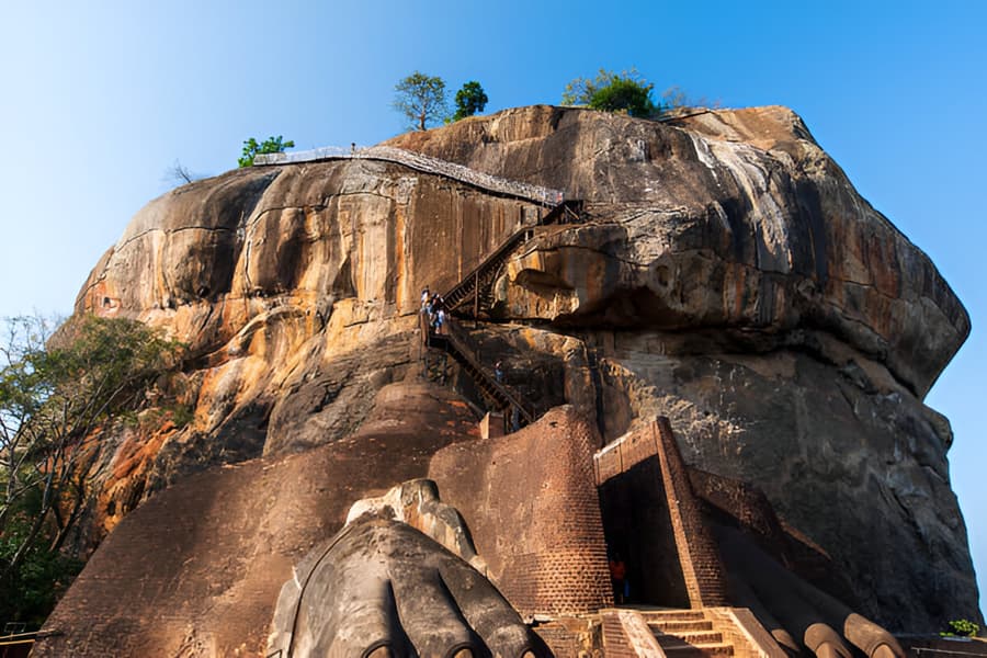 Climb Sigiriya