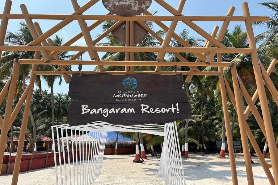 Lagoon View Eatery (Bangaram)