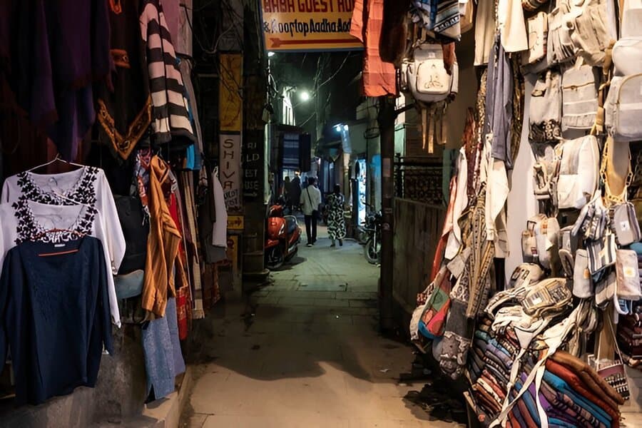 Shopping in Varanasi’s Local Market