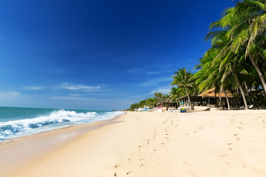 Thuan An Beach